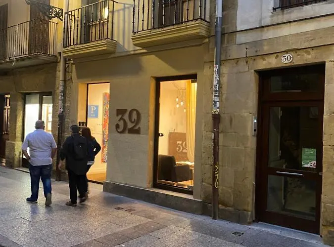 32 De Agosto Konukevi San Sebastián